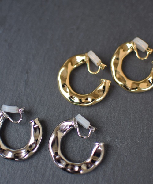 Marient（マリエント）の「Plate Hoop Earrings／イヤリング（イヤリング・レディース・ゴールド/シルバー・FREE）」の4枚目の写真