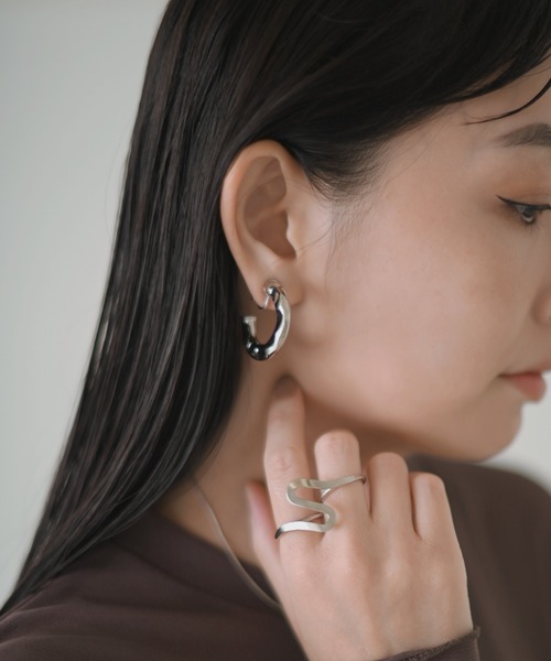 Marient（マリエント）の「Plate Hoop Earrings／イヤリング（イヤリング・レディース・ゴールド/シルバー・FREE）」の8枚目の写真