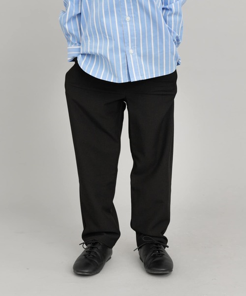 URBAN RESEARCH DOORS（アーバンリサーチドアーズ）の「『WEB/一部店舗限定サイズ』テーパードトラウザー(KIDS)（スラックス・キッズ・グレー/ブラック・135/120/150）」の2枚目の写真
