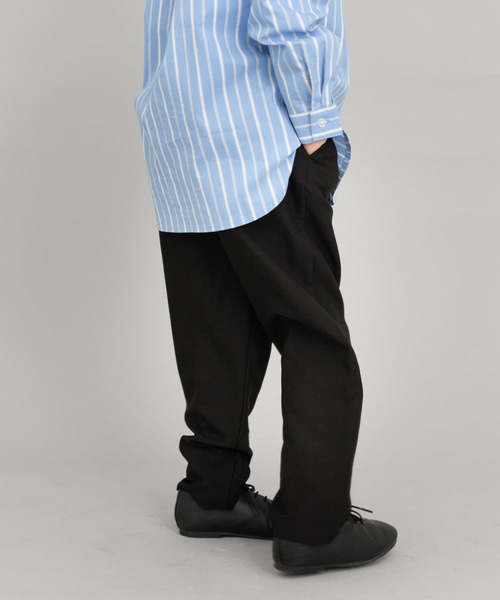 URBAN RESEARCH DOORS（アーバンリサーチドアーズ）の「『WEB/一部店舗限定サイズ』テーパードトラウザー(KIDS)（スラックス・キッズ・グレー/ブラック・135/120/150）」の12枚目の写真
