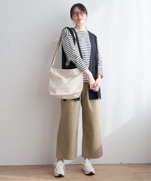 ikka（イッカ）の「キャンバスショルダー（ショルダーバッグ・レディース・ブラック/グレー/オフホワイト/ブルー・FREE）」の14枚目の写真