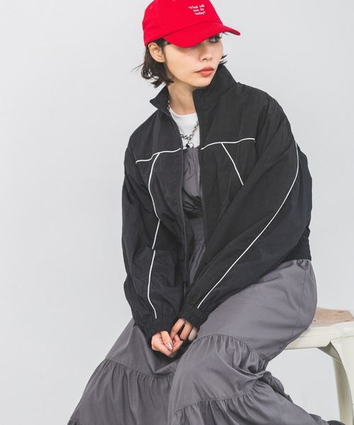 PAGEBOY(ページボーイ)の「パイピングショートブルゾン(ブルゾン・レディース・ホワイト/ブラック/ブルー・FREE)」の9枚目の写真