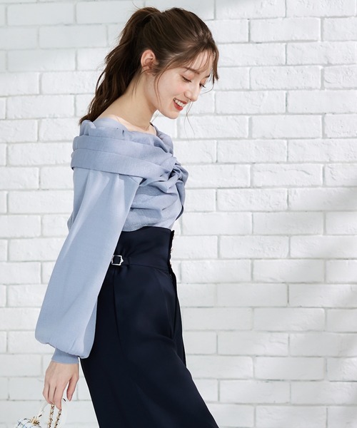 12Twelve Agenda(トゥエルブ アジェンダ)の「異素材ギャザーオフショルニットプルオーバー(ニット/セーター・レディース・ブラック/サックスブルー・M)」の5枚目の写真
