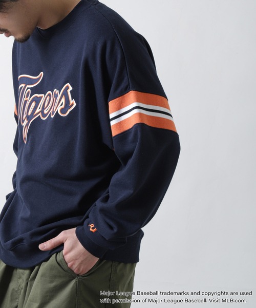 MLB（メジャーリーグベースボール）の「【MLB】 袖ライン チームロゴ 刺繍 プルオーバー 長袖 裏毛 スウェット トレーナー（スウェット・メンズ・ブラック/アッシュグレー/ホワイト/グリーン/ネイビー・MEDIUM/LARGE/X-LARGE）」の7枚目の写真