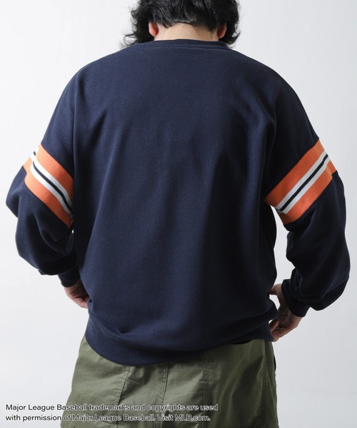MLB（メジャーリーグベースボール）の「【MLB】 袖ライン チームロゴ 刺繍 プルオーバー 長袖 裏毛 スウェット トレーナー（スウェット・メンズ・ブラック/アッシュグレー/ホワイト/グリーン/ネイビー・MEDIUM/LARGE/X-LARGE）」の8枚目の写真