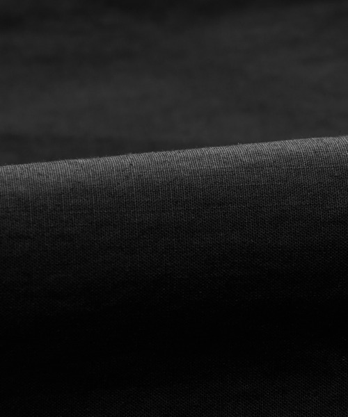 JNBY（ジェーエヌビーワイ）の「Utility V-neck Belted Jacket（ベスト・レディース・ブラック/ホワイト・36/38）」の18枚目の写真