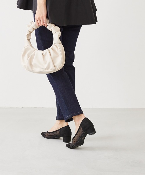 menue（メヌエ）の「ポインテッドトゥ シアーパンプス（パンプス・レディース・ブラック/ベージュ/ラベンダー・22.0cm/21.5cm/26.0cm/25.5cm/25.0cm/24.5cm/24.0cm/23.5cm/23.0cm/22.5cm）」の10枚目の写真