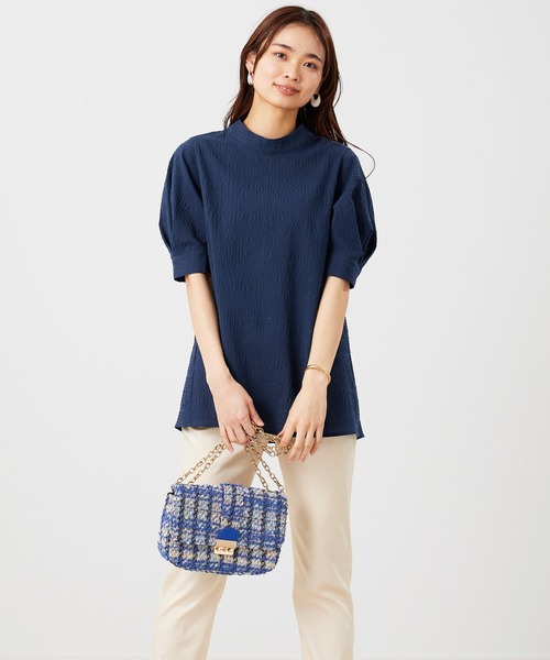 BELLUNA PLUS(ベルーナ)の「サッカー素材後ろボタンデザインブラウス(シャツ/ブラウス・レディース・ネイビー/ブラック系/ライトグレー系/ストライプ・MEDIUM/X-LARGE/LARGE)」の17枚目の写真