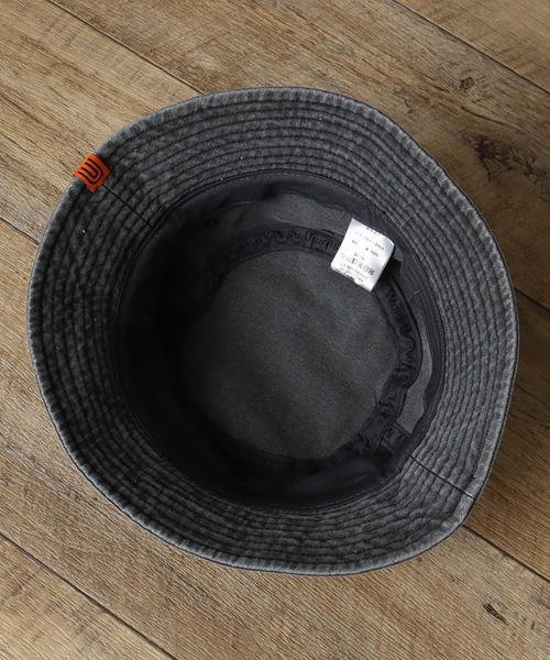UNIVERSAL OVERALL(ユニバーサルオーバーオール)の「【UNIVERSAL OVERALL/ユニバーサルオーバーオール】UNロゴ刺繍 ピグメントバケットハット(ハット・メンズ・ブラック/ネイビー/チャコール・FREE)」の14枚目の写真