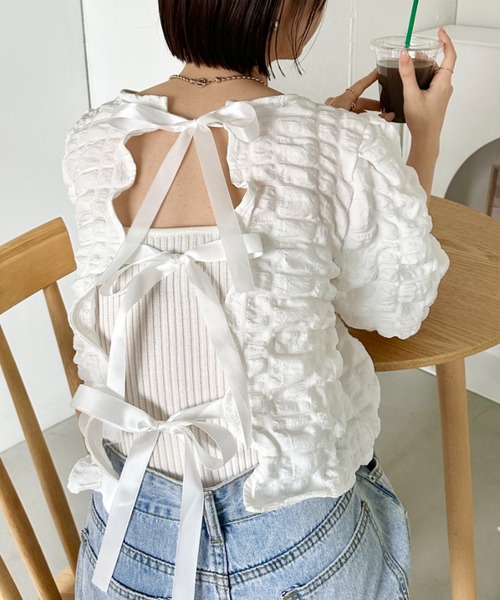COS ホワイト 半袖 トップス バックオープン セール】バックリボンぽこぽこ半袖トップス（シャツ/ブラウス）｜CLEA