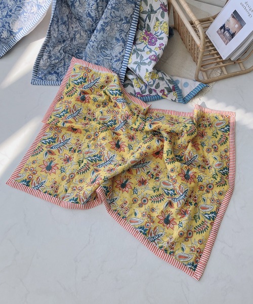 AS KNOW AS plus（アズノゥアズプラス）の「ブロックプリントブランケット（ブランケット・レディース・ブルー/グリーン/イエロー/オレンジ・FREE）」の3枚目の写真