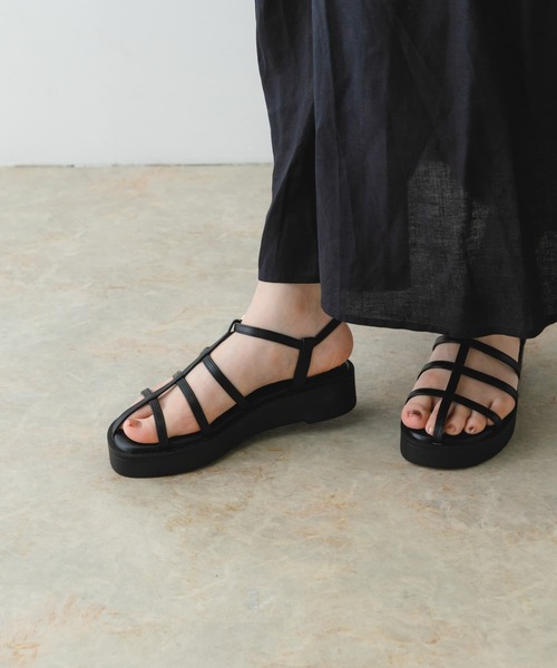 RODE SKO(ロデスコ)の「スリムストラップサンダル(サンダル・レディース・ブラック/シルバー・36/37/38)」の21枚目の写真