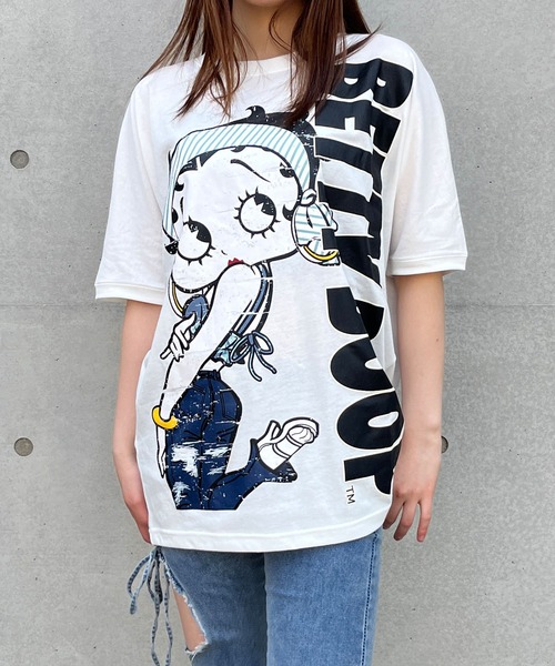GLAMOROUS JANE(グラマラスジェーン)の「フロント&バックプリントBETTTY BOOPビックTシャツ(Tシャツ/カットソー・レディース・オフホワイト/チャコールグレー/ブラック・FREE)」の4枚目の写真