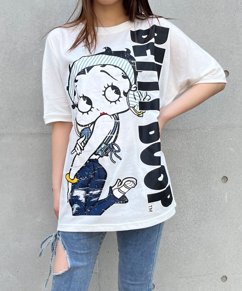 GLAMOROUS JANE(グラマラスジェーン)の「フロント&バックプリントBETTTY BOOPビックTシャツ(Tシャツ/カットソー・レディース・オフホワイト/チャコールグレー/ブラック・FREE)」の5枚目の写真