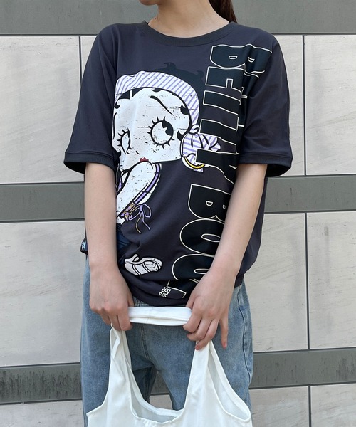 GLAMOROUS JANE(グラマラスジェーン)の「フロント&バックプリントBETTTY BOOPビックTシャツ(Tシャツ/カットソー・レディース・オフホワイト/チャコールグレー/ブラック・FREE)」の19枚目の写真