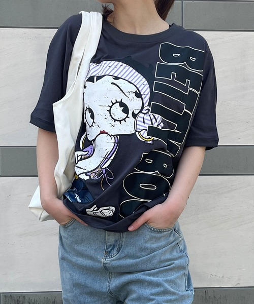 GLAMOROUS JANE(グラマラスジェーン)の「フロント&バックプリントBETTTY BOOPビックTシャツ(Tシャツ/カットソー・レディース・オフホワイト/チャコールグレー/ブラック・FREE)」の20枚目の写真