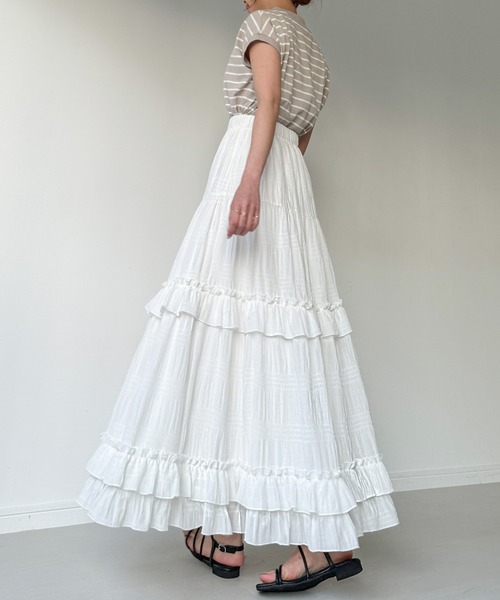 JUNOAH（ジュノア）の「シアーティアードフリルスカート（スカート・レディース・ブラック/イエロー系その他/ホワイト・MEDIUM/LARGE/X-LARGE）」の5枚目の写真