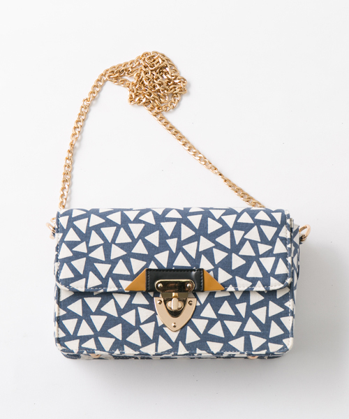 Doudou ドゥドゥ の Doudou 三角柄チェーンbag ショルダーバッグ Wear