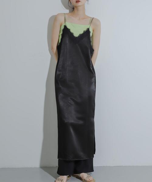 SENSE OF PLACE by URBAN RESEARCH（センスオブプレイスバイアーバンリサーチ）の「レースサテンキャミワンピース（ワンピース・レディース・ベージュ/ネイビー/ブラック・S/ONE）」の2枚目の写真