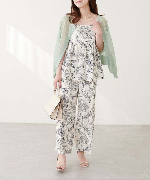 natural couture(ナチュラルクチュール)の「ブッチャー線画花柄タックパンツ(その他パンツ・レディース・ブラック/オフホワイト・FREE)」の5枚目の写真