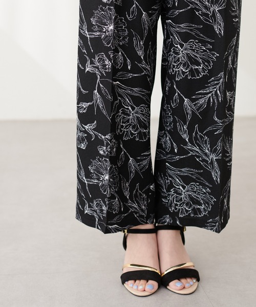 natural couture(ナチュラルクチュール)の「ブッチャー線画花柄タックパンツ(その他パンツ・レディース・ブラック/オフホワイト・FREE)」の22枚目の写真
