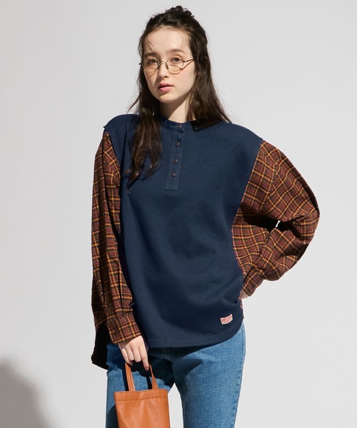 KRIFF MAYER Lady's Collection（クリフメイヤーレディースコレクション）の「リメイク風ヘンリーネックT（Tシャツ/カットソー・レディース・ナチュラル/グレー/ピンク/ネイビー/チャコール・MEDIUM/LARGE）」の4枚目の写真
