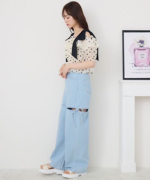 ems excite（エムズエキサイト）の「肩リボンフリルBL（シャツ/ブラウス・レディース・ブラック/グリーン/ホワイト系その他・FREE）」の8枚目の写真