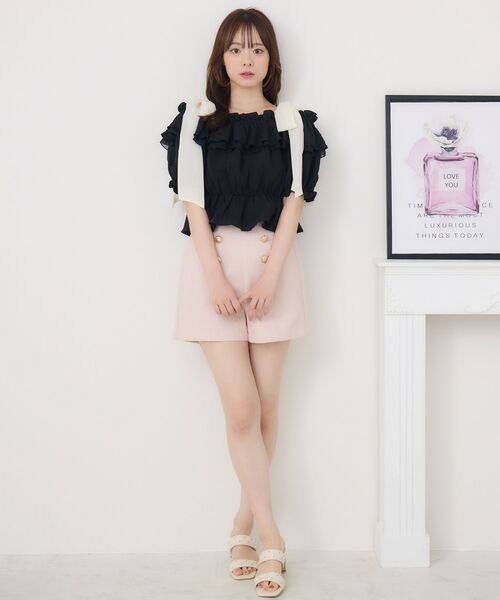 ems excite（エムズエキサイト）の「肩リボンフリルBL（シャツ/ブラウス・レディース・ブラック/グリーン/ホワイト系その他・FREE）」の14枚目の写真