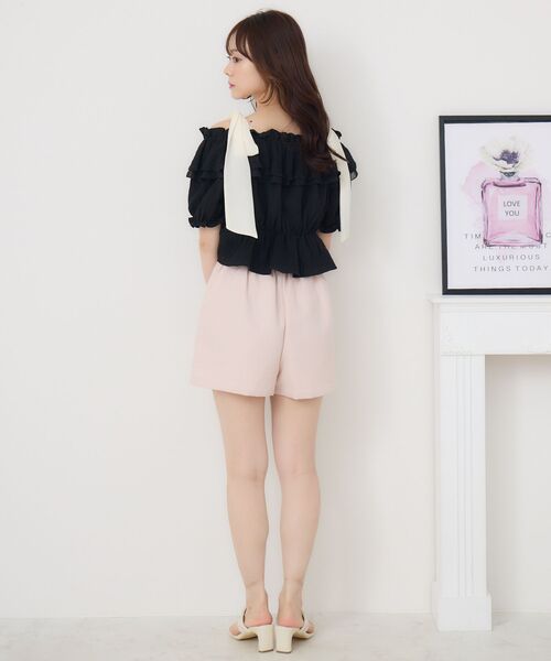 ems excite（エムズエキサイト）の「肩リボンフリルBL（シャツ/ブラウス・レディース・ブラック/グリーン/ホワイト系その他・FREE）」の17枚目の写真