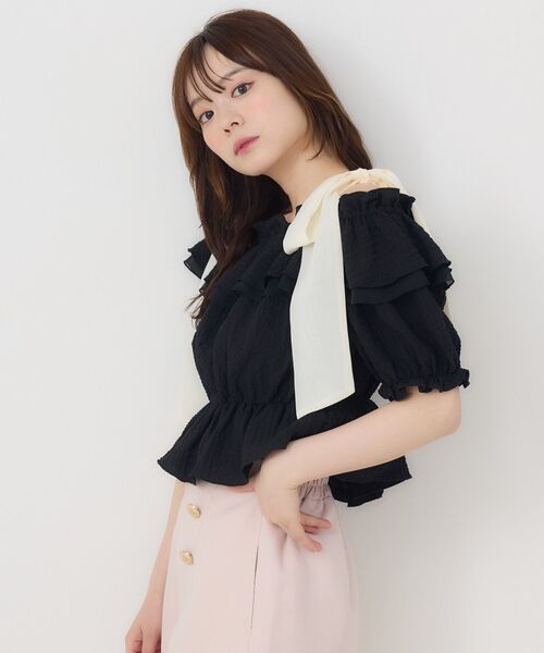 ems excite（エムズエキサイト）の「肩リボンフリルBL（シャツ/ブラウス・レディース・ブラック/グリーン/ホワイト系その他・FREE）」の20枚目の写真