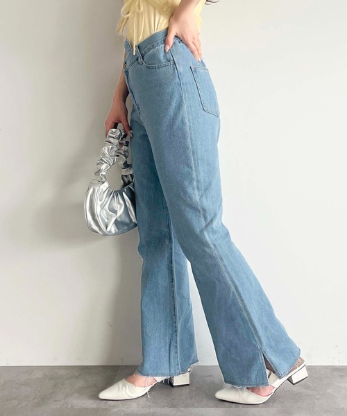 apres jour(アプレジュール)の「アシメスリットフレアデニムパンツ【ZOZOTOWN限定アイテム】(デニムパンツ・レディース・インディゴブルー/ライトブルー・X-LARGE/MEDIUM/SMALL)」の12枚目の写真
