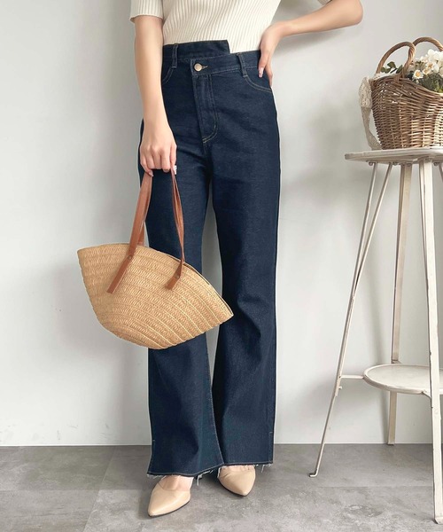 セール】アシメスリットフレアデニムパンツ【ZOZOTOWN限定アイテム