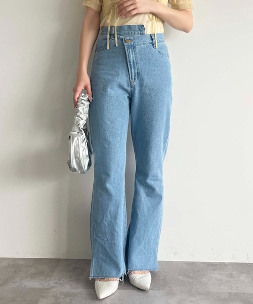 apres jour(アプレジュール)の「アシメスリットフレアデニムパンツ【ZOZOTOWN限定アイテム】(デニムパンツ・レディース・インディゴブルー/ライトブルー・X-LARGE/MEDIUM/SMALL)」の14枚目の写真