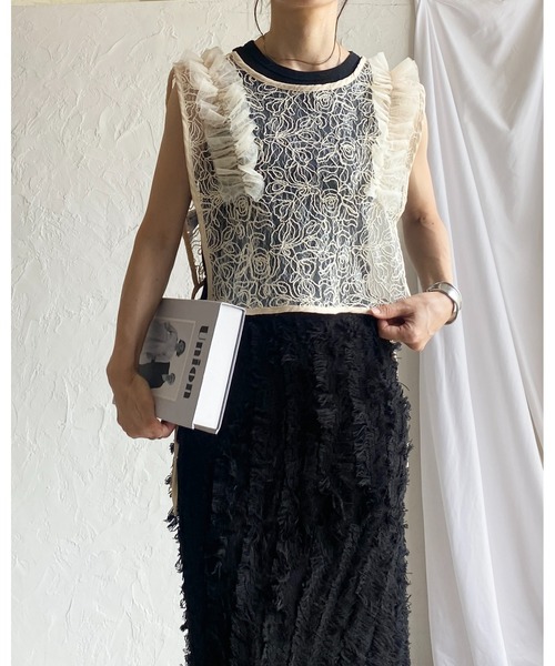 セール】2WAYショート丈深Vネック花柄刺繍レースシアーフリル