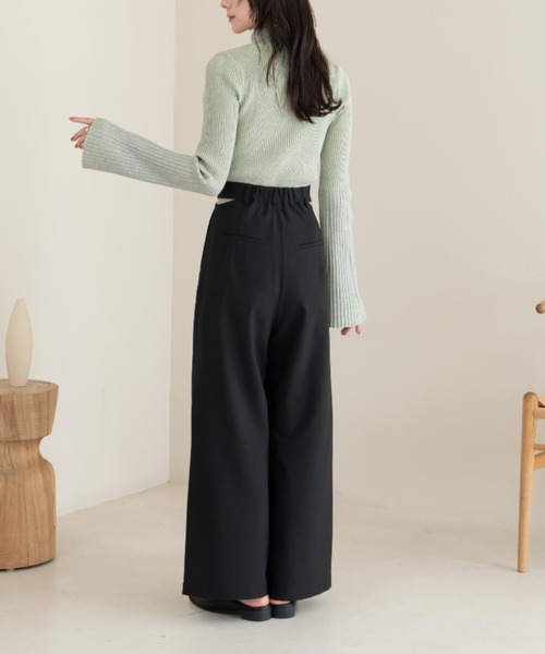 hinari ウエストサイドカットアウトパンツ hinari（ヒナリ）の「ウエストサイドカットアウトパンツ（その他
