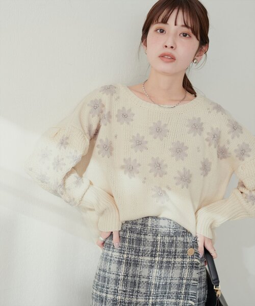 natural couture(ナチュラルクチュール)の「お花刺繍ニット(ニット/セーター・レディース・ピンク/オフホワイト/グレー/サックスブルー/ブラック/モカ・FREE)」の17枚目の写真