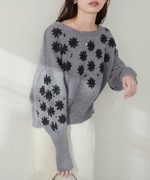 お花刺繍ニット