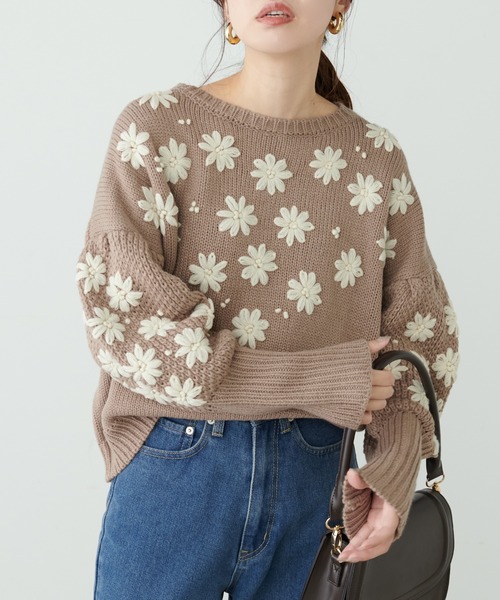 natural couture(ナチュラルクチュール)の「お花刺繍ニット(ニット/セーター・レディース・ピンク/オフホワイト/グレー/サックスブルー/ブラック/モカ・FREE)」の9枚目の写真