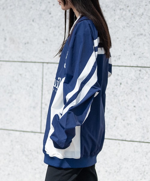 13】ユニフォームデザイン ナイロンプルオーバー サッカーゲームシャツ