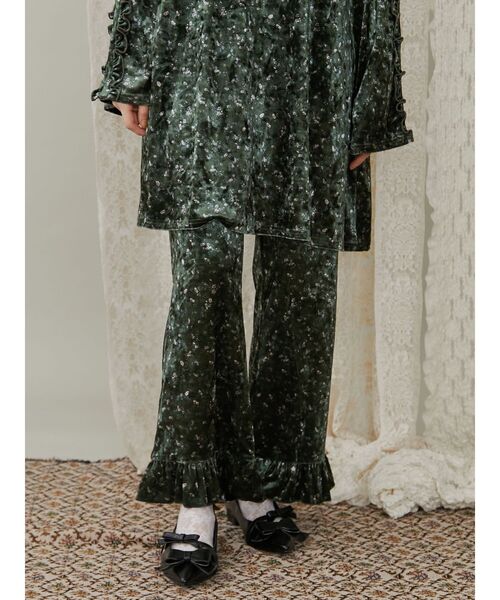 merry jenny（メリージェニー）の「flowerベロアパンツ（スラックス・レディース・ブラック/グリーン・FREE）」の3枚目の写真