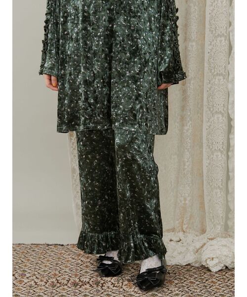 merry jenny（メリージェニー）の「flowerベロアパンツ（スラックス・レディース・ブラック/グリーン・FREE）」の5枚目の写真