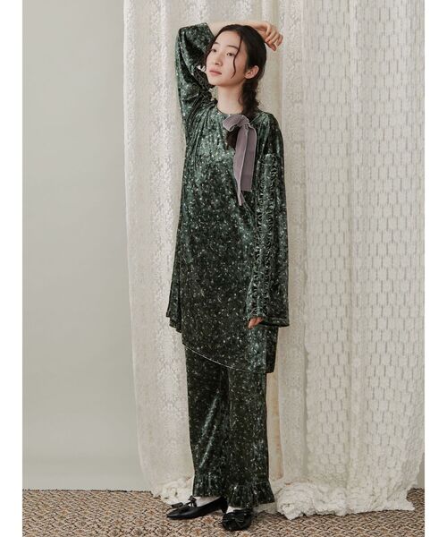 merry jenny（メリージェニー）の「flowerベロアパンツ（スラックス・レディース・ブラック/グリーン・FREE）」の7枚目の写真