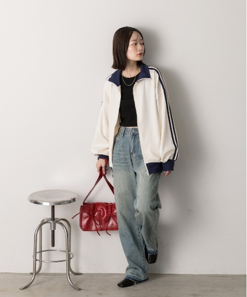 ad thie(アドティエ)の「オーバーサイズ トラックジャケット(ジャージ・レディース・アイボリー/グレー/ブラック/ボルドー/ネイビー・FREE)」の18枚目の写真