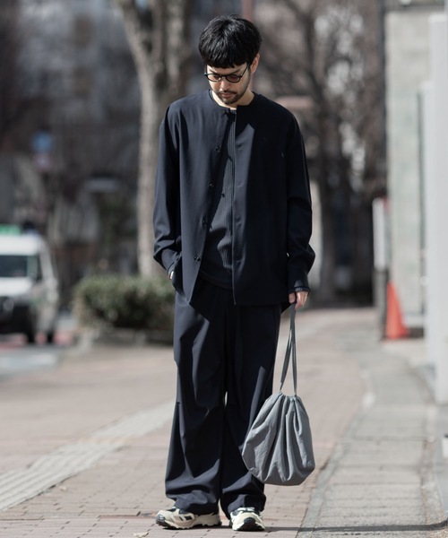 ATTACHMENT(アタッチメント)の「2/90 ウール トロピカル カラーレス L/Sシャツ / 2/90 WO TROPICAL COLLARLESS L/S SHIRT(シャツ/ブラウス・メンズ・ブラック/ダークネイビー・3/2/1)」の3枚目の写真