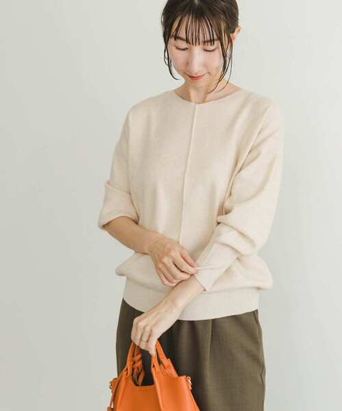 ITEMS URBANRESEARCH(アイテムズ アーバンリサーチ)の「アウトリンキングVネックニット(ニット/セーター・レディース・ピンク/モカ/オフホワイト/ブラック/ラベンダー/ライトグレー・FREE)」の17枚目の写真