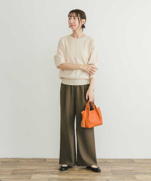 ITEMS URBANRESEARCH(アイテムズ アーバンリサーチ)の「アウトリンキングVネックニット(ニット/セーター・レディース・ピンク/モカ/オフホワイト/ブラック/ラベンダー/ライトグレー・FREE)」の18枚目の写真