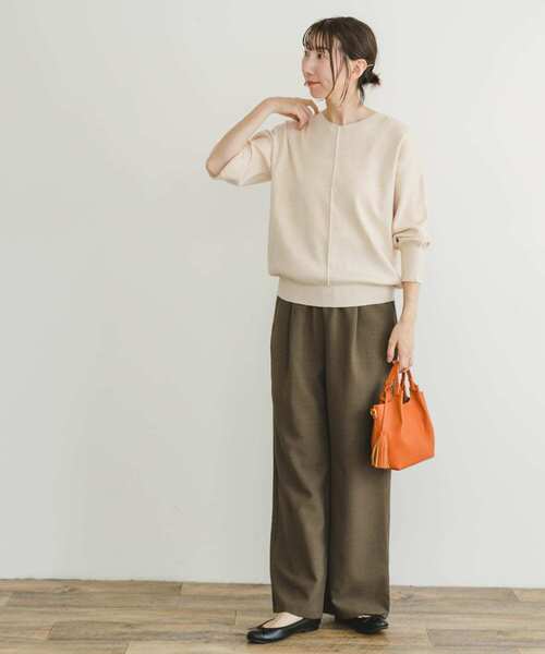 ITEMS URBANRESEARCH(アイテムズ アーバンリサーチ)の「アウトリンキングVネックニット(ニット/セーター・レディース・ピンク/モカ/オフホワイト/ブラック/ラベンダー/ライトグレー・FREE)」の19枚目の写真