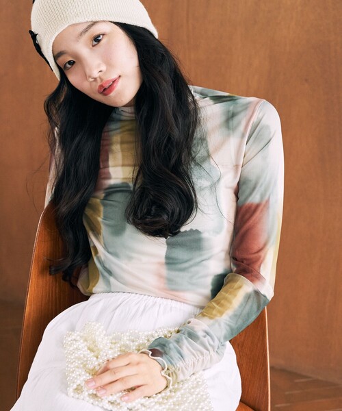 FREAK'S STORE(フリークスストア)の「限定展開 水彩アート ニュアンス柄 メッシュ ボトルネック(Tシャツ/カットソー・レディース・チャコールグレー/ナチュラル/ベージュ/ライトグレー・フリ-)」の4枚目の写真
