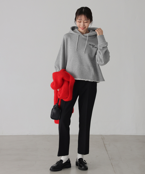 SLOBE IENA（スローブイエナ）の「クロップドフードスウェット（パーカー・レディース・ホワイト/グレー・FREE）」の4枚目の写真