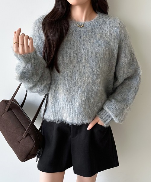 COCOMOMO(ココモモ)の「モヘアタッチ ショート丈 ニットトップス クルーネックセーター(ニット/セーター・レディース・グレー系/イエロー系/ダークブラウン系・FREE)」の1枚目の写真